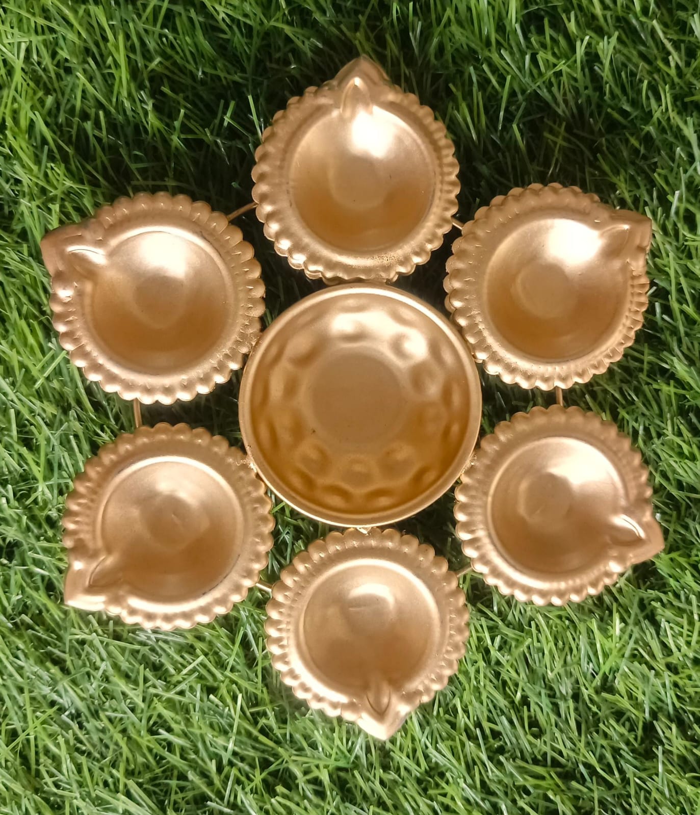 Metal Diya Urli