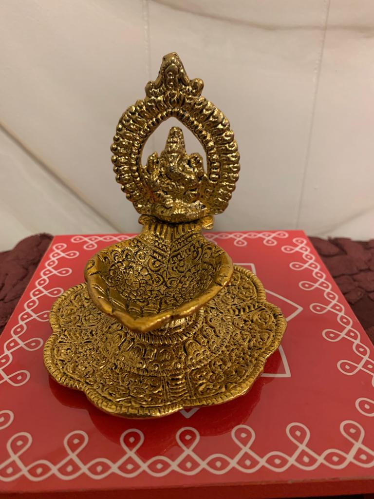 Ganesh hand diya