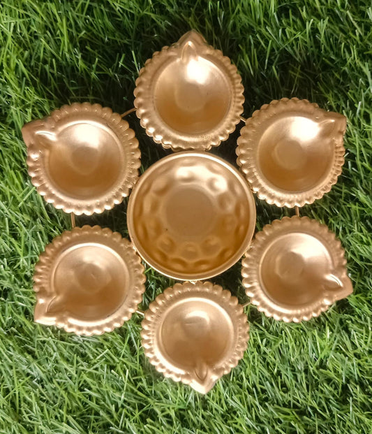 Metal Diya Urli